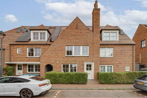 Catharina van Aragonlaan 104 HOOFDDORP Catharina van Aragonlaan 104 HOOFDDORP